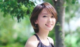 保定网红和她老公吃瓜,保定网红夫妇的甜蜜瓜田生活揭秘