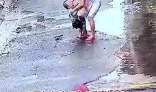 娃娃骑车爆料视频,揭秘骑行背后的精彩瞬间