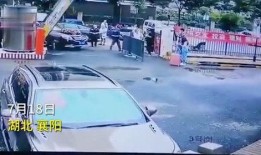 爆料人新娘新郎下车视频,甜蜜画面引网友热议