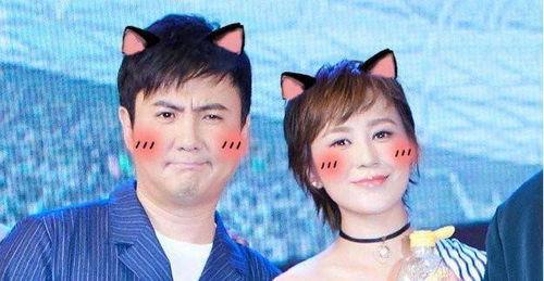 娱乐圈吃瓜爆料明星情侣,甜蜜背后暗藏玄机